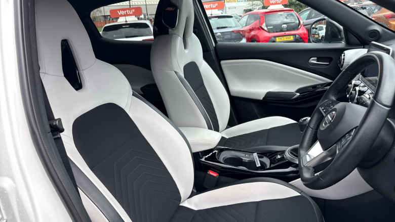 Nissan Juke 1.0 DiG-T 114 Tekna+ 5dr Petrol Hatchback